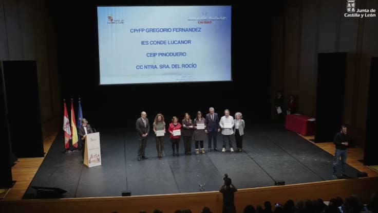 Las Aves del Conde Lucanor reciben los Premios Educación de Castilla y León