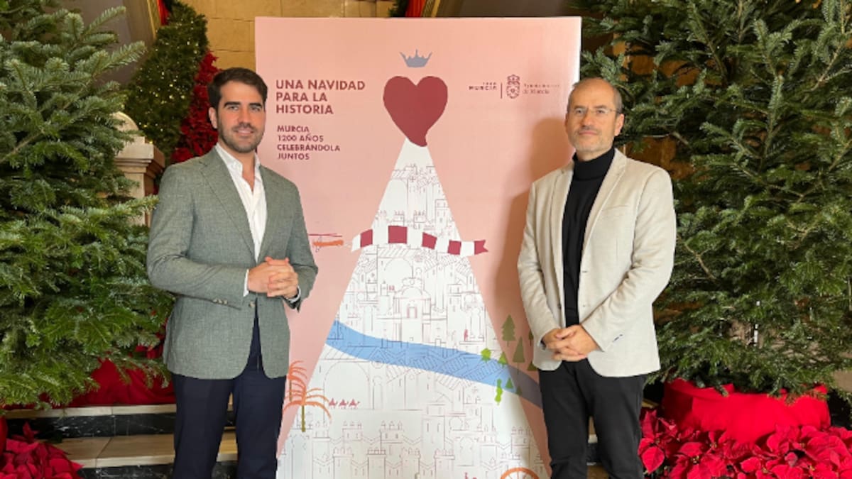 Papá Noel aterriza en Murcia el próximo lunes con un gran show infantil en la plaza Cardenal Belluga