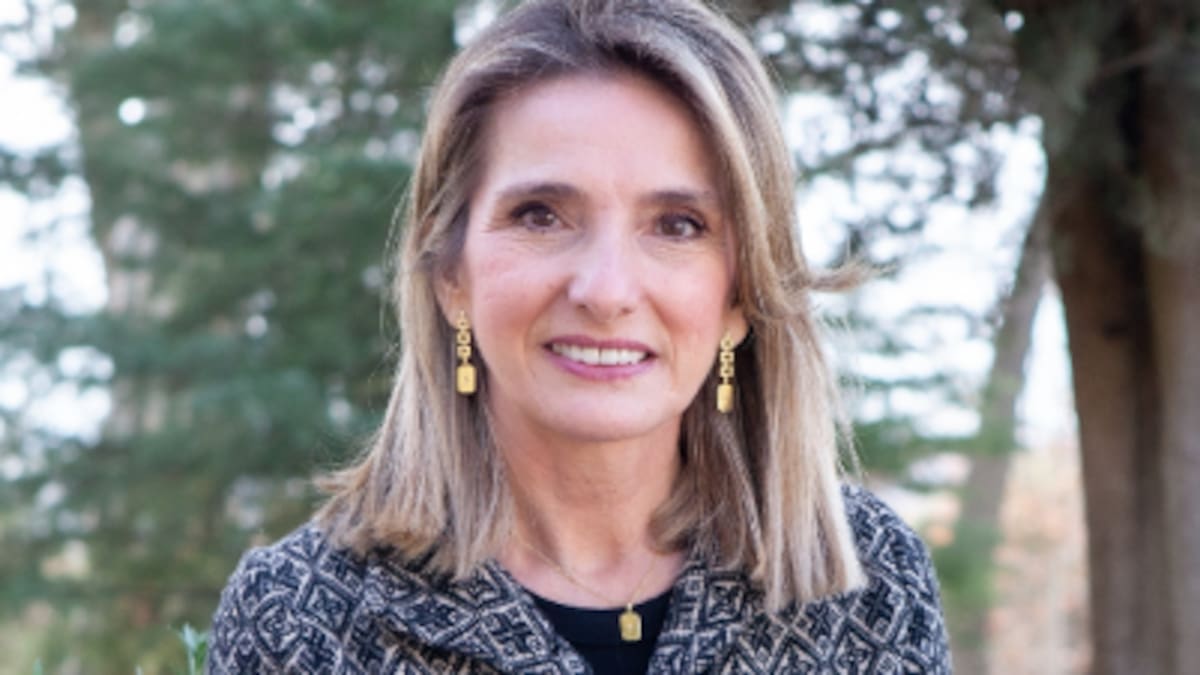 Firma de Rosa Gallardo, directora de la Catedra Internacional de Inteligencia Artificial y Agricultura de la UCO