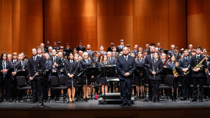Tragaluz - Entrevista a Francisco Valor, director de la Música Primitiva Apolo d'Alcoi, amb motiu del concert de Nadal del diumenge 21 de desembre al Teatre Calderón