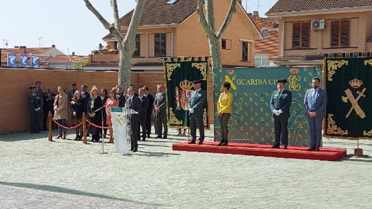 Sergio Neira, edil de Seguridad de San Martín de la Vega, aplaude la función como Puesto Principal del cuartel de la Guardia Civil