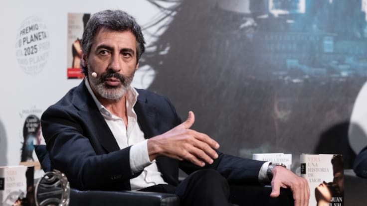 Juan del Val: "Cuando veo lo que han intentado matar a la novela y matarme a mí y lo mal que les ha salido, si pienso 'os jodéis'"