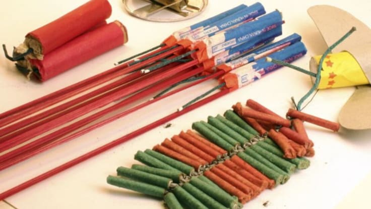 Petardos en Navidad: normas, sanciones y cómo proteger a personas y mascotas del ruido