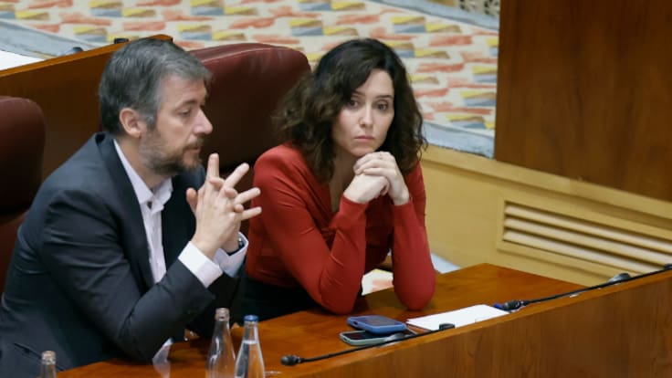 Punto y 25 | Joaquín Estefanía, sobre la mala percepción de la sanidad pública: "Se está privatizando en algunas Comunidades Autónomas"