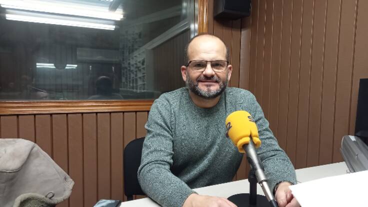 Rafa "Bolo", presidente de la AA.VV las Cruces, en Radio Villena