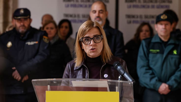 La delegada del Gobierno en Valencia alaba la respuesta de los municipios ante el temporal y destaca que la Generalitat "ha modificado su manera de actuar"