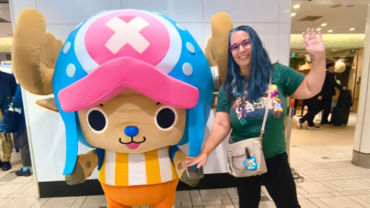 Alessandra Moura, traductora al español de la serie de anime "One Piece"