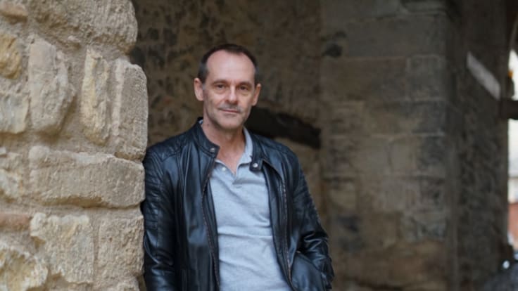 Entrevistamos al escritor Sebastián Roa por su última novela histórica
