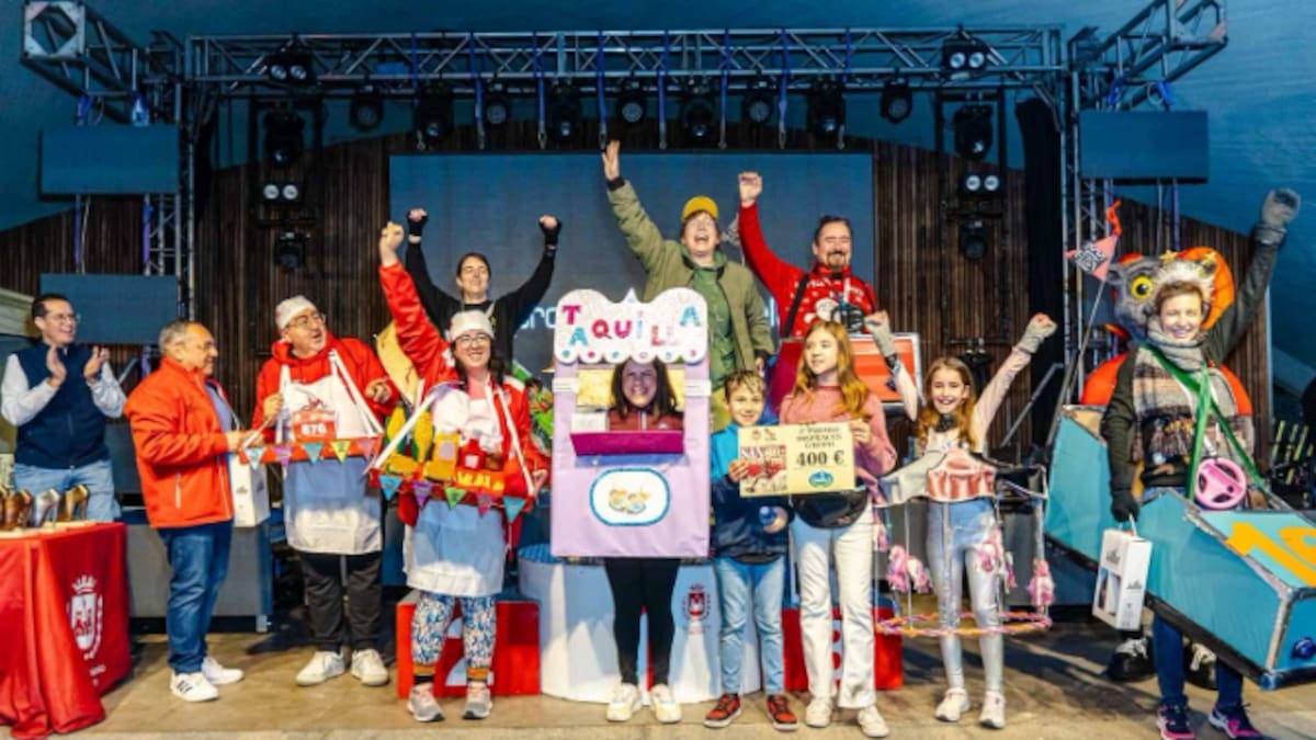 María y José Manuel Guardia hablan del grupo de disfraces de la San Silvestre “Somos de Elda, señores”.