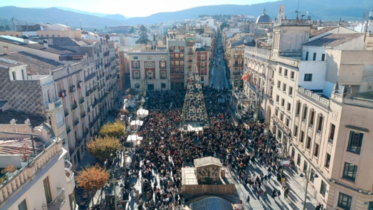 Les precampanades a Alcoi