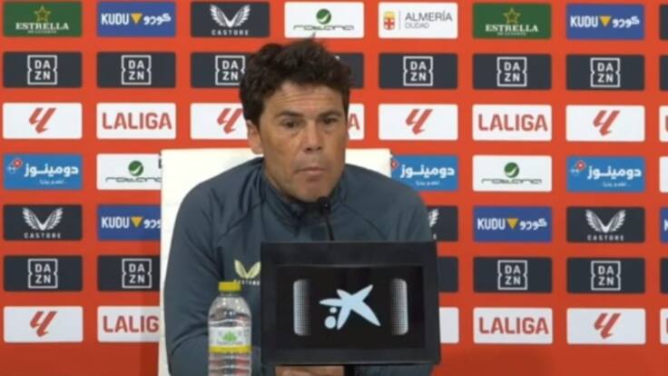 La sombra del central es alargada.