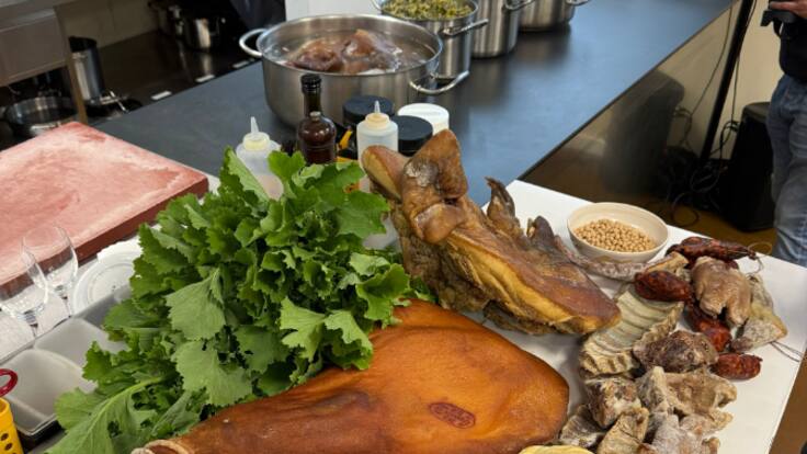 El chef Álex Iglesias desvela el secreto del cocido de Lalín