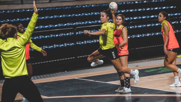 Lorena Pérez, jugadora del Grafometal Sporting La Rioja: "La liga da muchas vueltas, hay que levantarse y seguir"