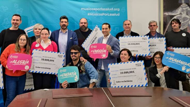El proyecto Guitarras Solidarias ha recaudado 80.000 euros: "Estamos aquí para no olvidarnos de la gente que nos necesita"