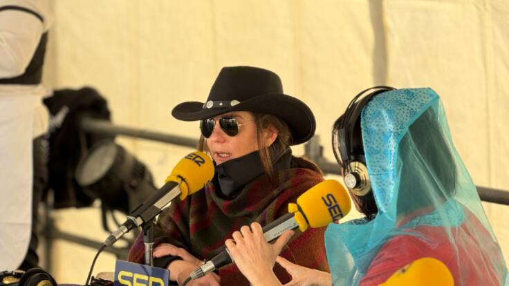 Far West Koruña: La alcaldesa Inés Rey y su sequito