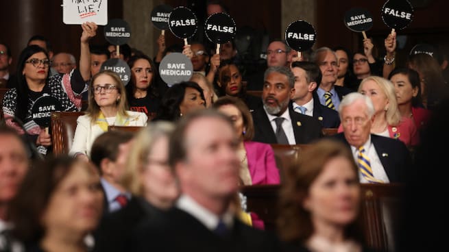 Fact check sobre las mentiras (y el único anuncio) de Trump en su discurso a la nación