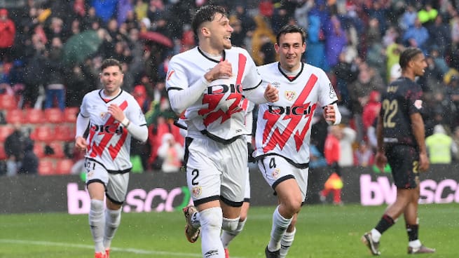 El FC Barcelona sigue de cerca a Andrei Ratiu