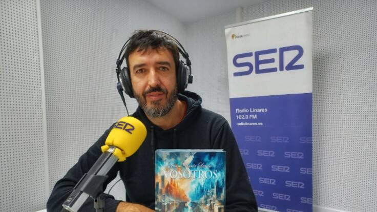 Juan María Luribe presenta su nueva novela titulada Vosotros: La Ciudad Rota (05/03/2025)