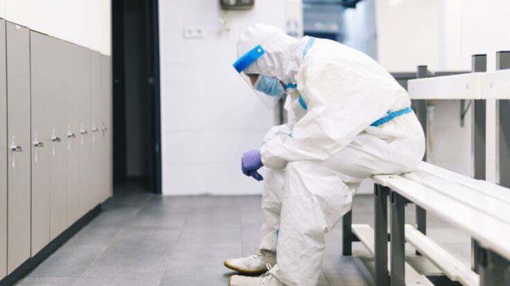 Juan Antonio Tudela, enfermero en la UCI del hospital de Lorca relata su experiencia durante la etapa del COVID