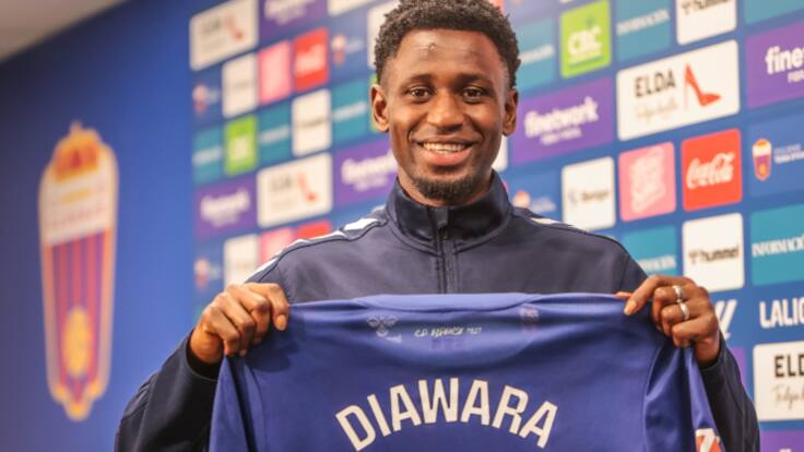 Amadau Daiwara presentado como jugador del Eldense