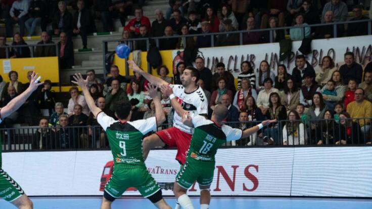 José Nolasco analiza el empate del Bada Huesca en Nava