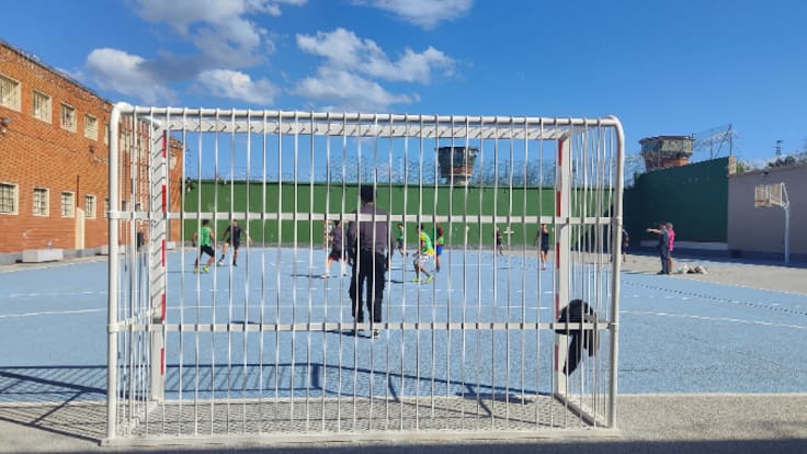 El fútbol entra en la cárcel para servir como herramienta de reinserción: "Aquí lo retomé y creo que me lo voy a llevar fuera"