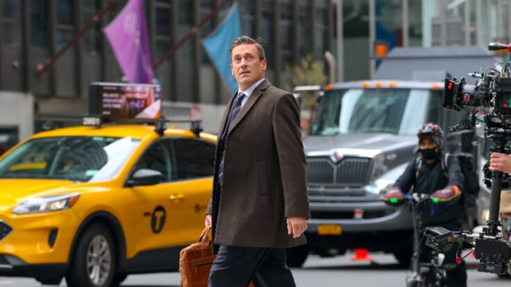 Grandes retornos para Semana Santa: 'Hacks' y Jon Hamm, de publicista a ladrón