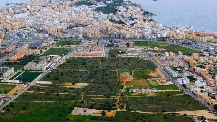 Los ayuntamientos de Ibiza han recibido 46 solicitudes para reconvertir locales en viviendas