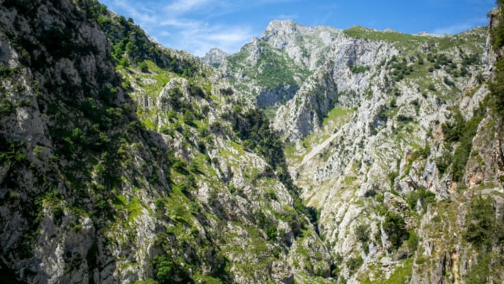 El mito de las cainejas y otros hitos del montañismo leonés (08/05/2025)