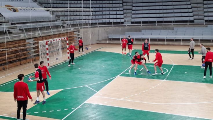 Fernando Pérez, segundo entrenador del Bada, analiza el final de temporada