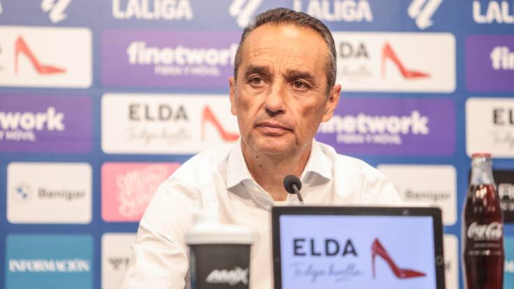 José Luis Oltra, Ent .del Eldense, antes de visitar al Castellón