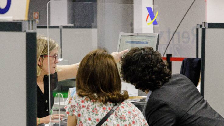 Sus en la declaración de la renta: contribuyentes de Canarias denuncian la suplantación de identidad en plataformas de apuestas y juego en línea