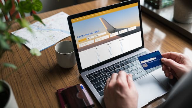 Reservar las vacaciones online: el motivo por el que el precio puede cambiar hasta un 30%