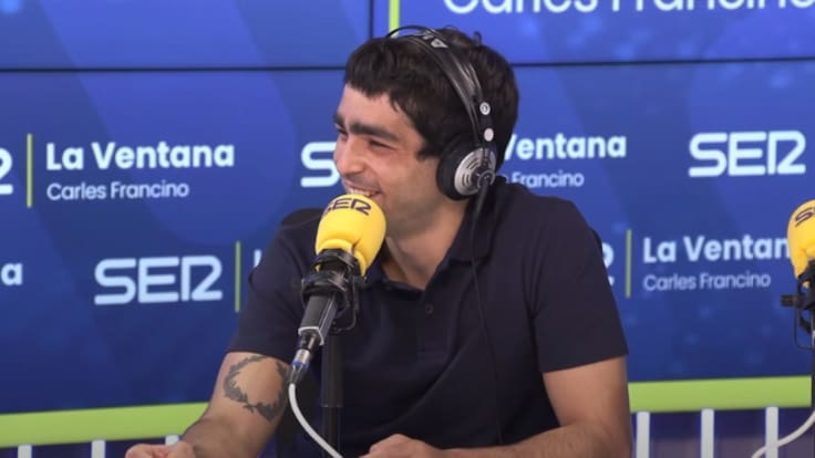 Omar Ayuso desvela su placer oculto: una "costumbre horrible" a las 5 de la madrugada con Carlos Boyero como gran protagonista