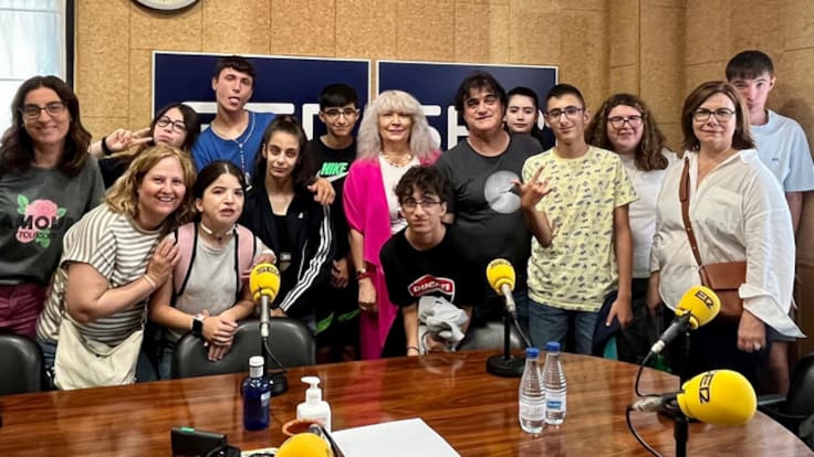 Alumnos con necesidades educativas del IES San José visitan SER Cuenca