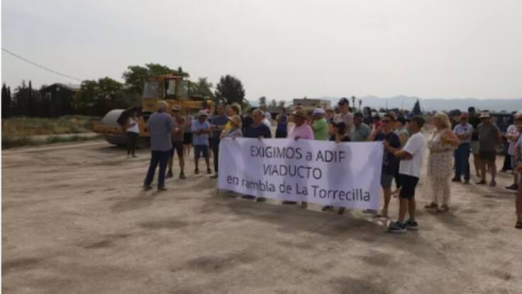 Ocho días parando las obras del AVE a su paso por Torrecilla