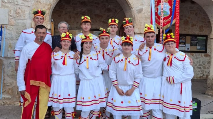 Baños de Valdearados celebra su tercera edición del Festival Danzas de Paloteo