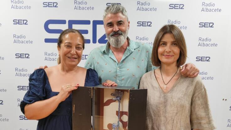 Radio Albacete custodia el 'Arte limosnero' de Santi Flores