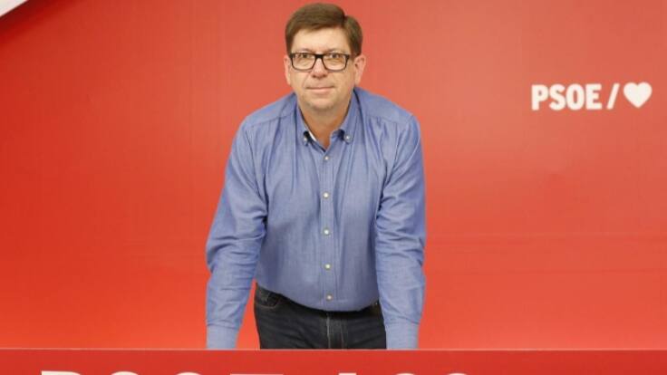 Esther Palomera: "Los hombres nunca oyen nada, fíjate... Pero lo de Salazar era un clamor en el PSOE"