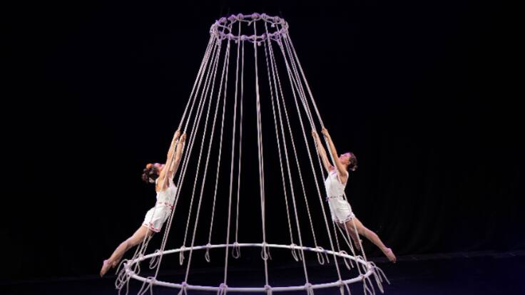 Entrevista a Camila Manzano, presentando 'Faüla', el espectáculo de circo contemporáneo que estará en Alcoy el 18 de julio.