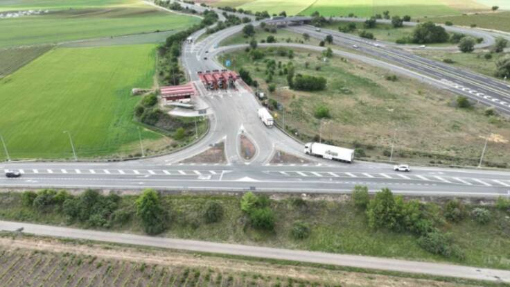 La delegada del Gobierno en La Rioja y el alcalde de Casalarreina celebran este "paso más" en las infraestructuras de la región