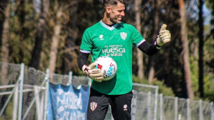 Dani Jiménez contento por volver a estar con el equipo tras su lesión