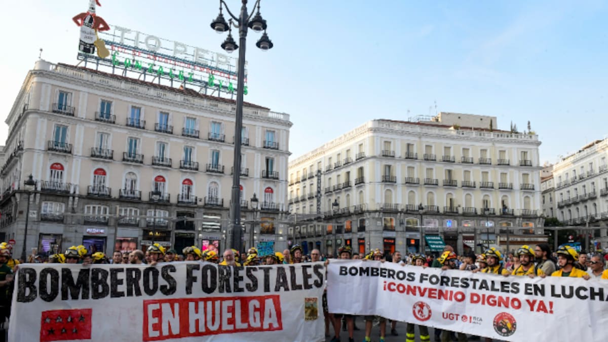 Los bomberos forestales se concentran en Madrid para demandar reformas en su convenio laboral