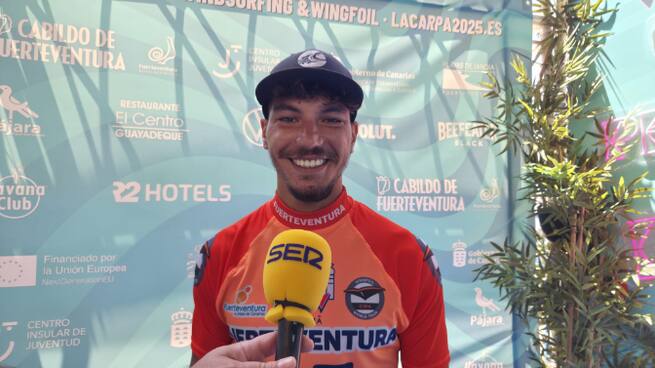 Walid Benhammou, un 'wingfoiler' con una emocionante historia detrás: "Gracias a mi familia hago lo que más me gusta"
