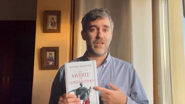 Charlamos con el escritor Alvaro Lozano por su última novela, 'La muerte de Constantino'