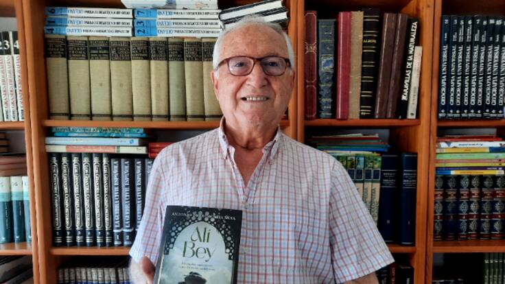 Entrevistamos a Antonio Torremocha por su novela 'Alí Bey. Un español, espía de Carlos IV, en tierras del islam'