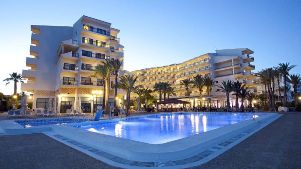 Un festín junto al mar: el atún rojo protagoniza una noche mágica en el Cap Negret