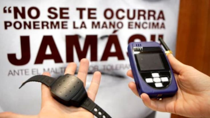 Preguntas que siguen sin respuesta y bulos sobre las pulseras de maltratadores