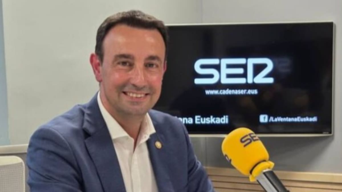 Mikel Torres: "Había reticencias con algún secretario de Estado para transferir el paro a Euskadi, pero ya estamos más cerca del acuerdo"