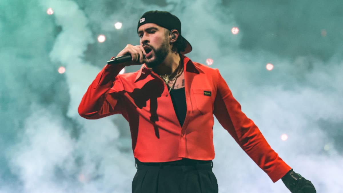 Una mujer demanda a Bad Bunny por usar su voz: le pide 16 millones de dólares